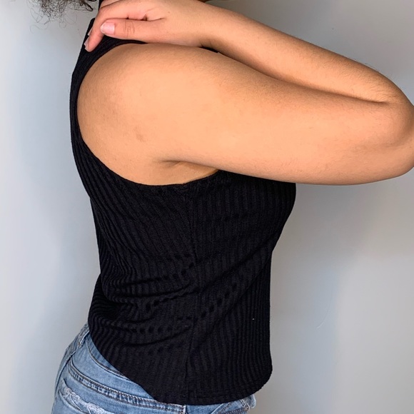 Sleeveless Shirt ✨ - Picture 4 of 4